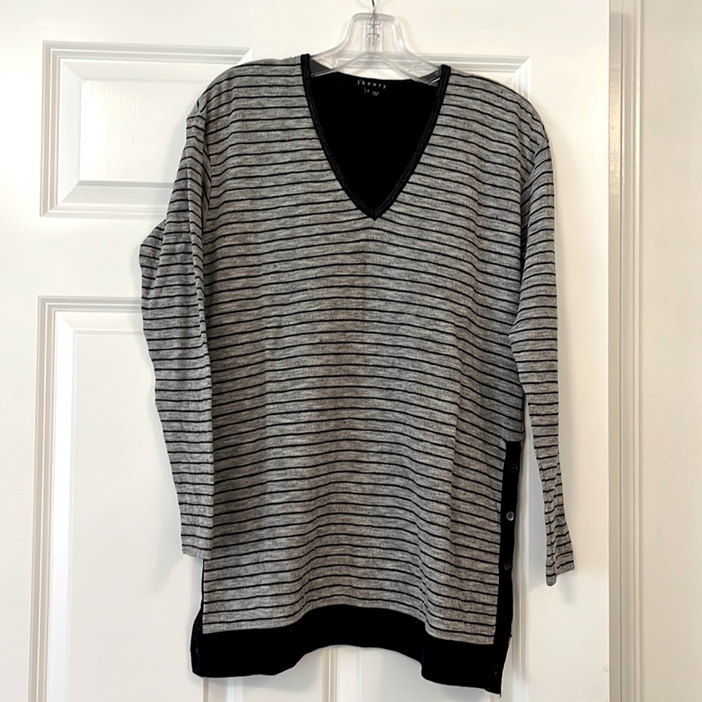 Theory sweater